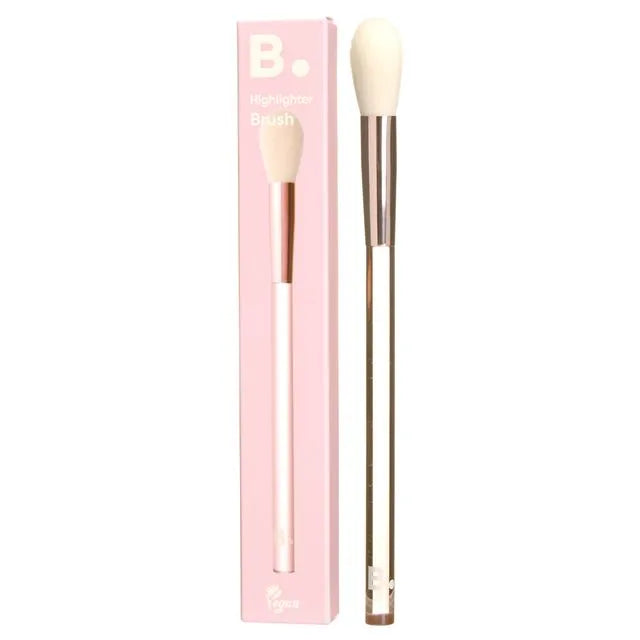 B. BY BANILA - Highlighter Brush