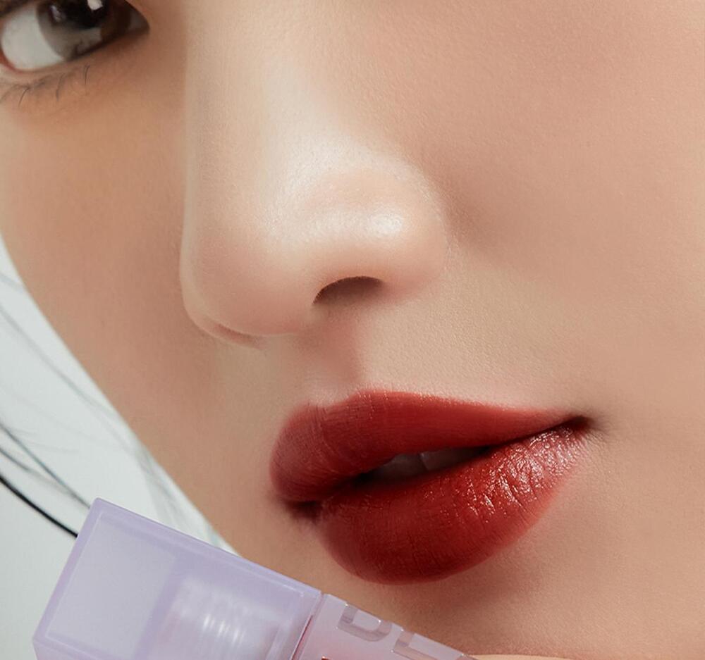 nakeup face c cup deep volume lip tox Fat Dissolve